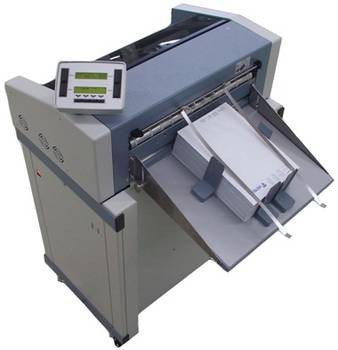Řezací automat C6610